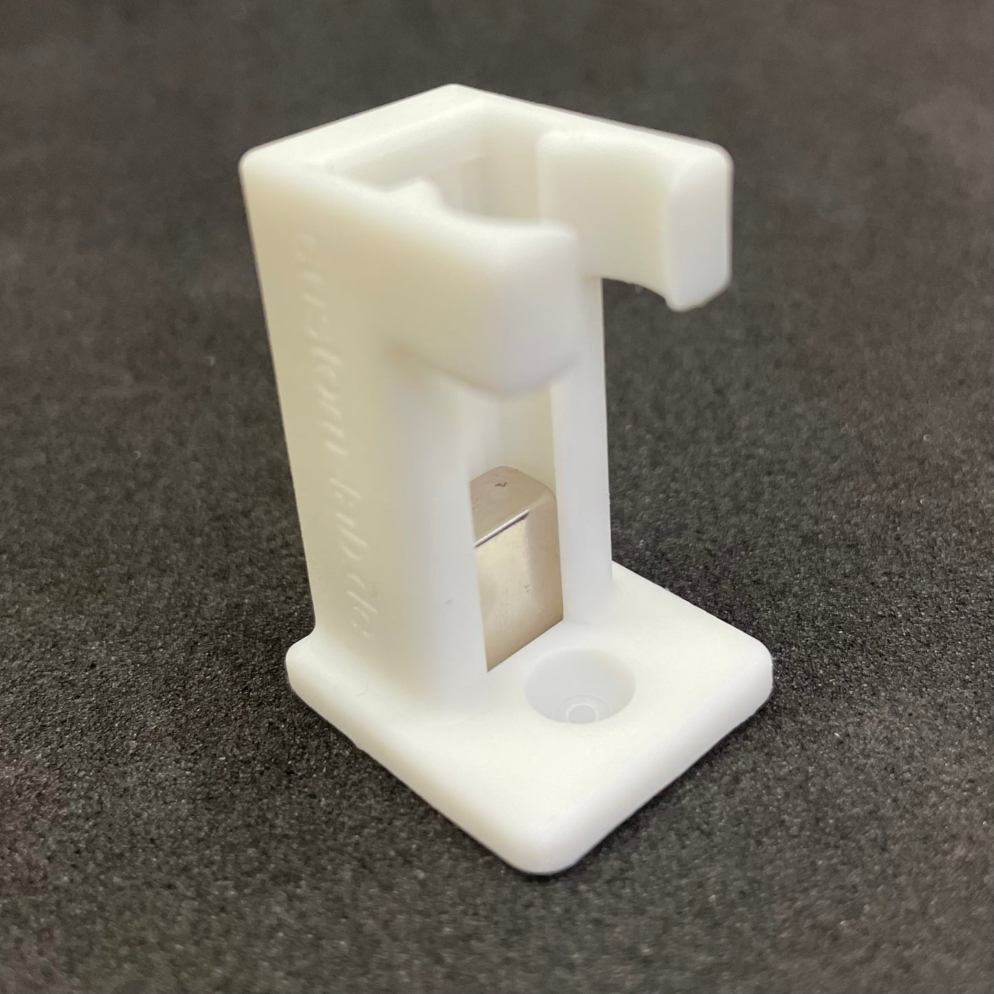 Marine, the Flexible Magnetic Separation Rack For One 2 ml Tube