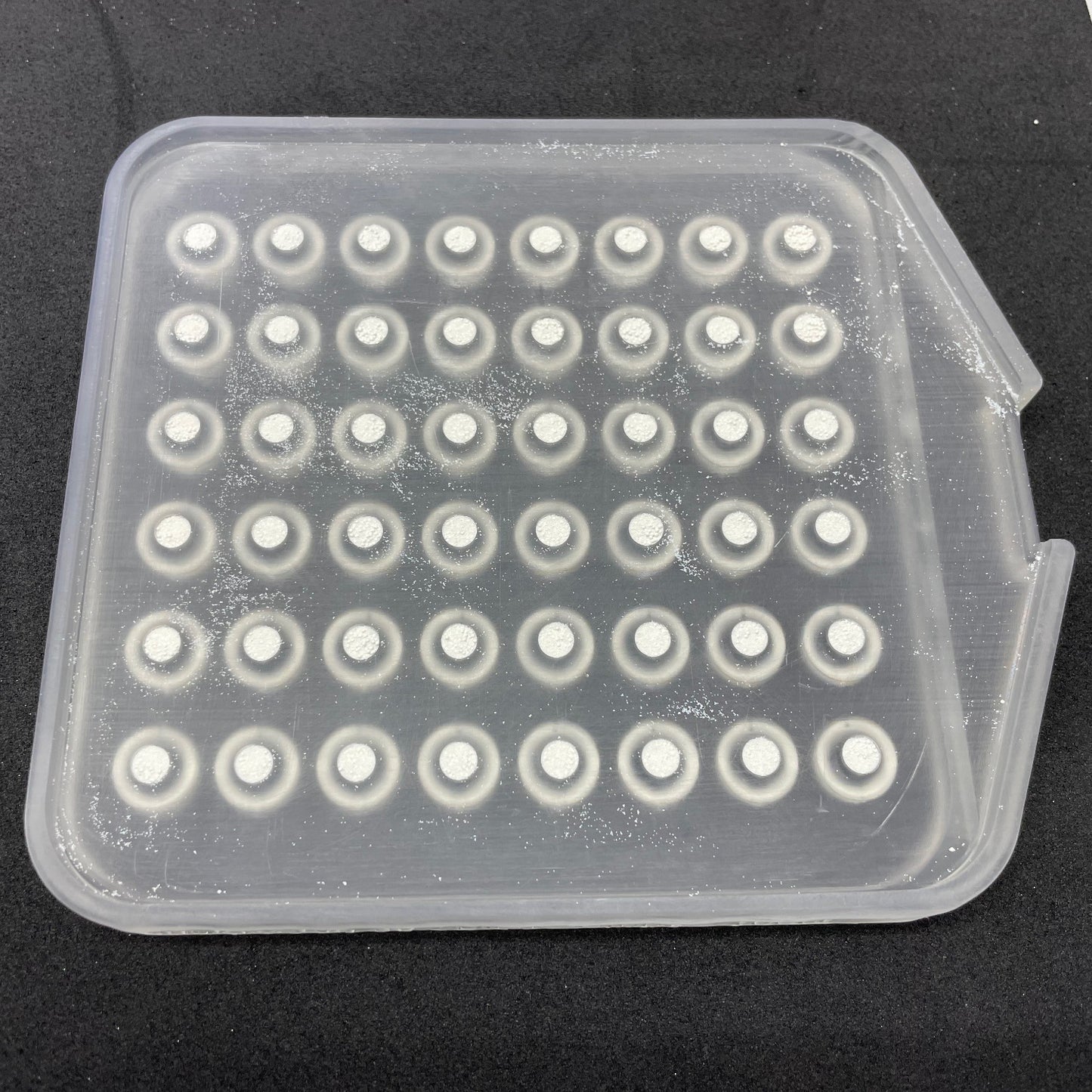 Pico, der anpassbare Pulverspender für 48 2-ml-Gefäße