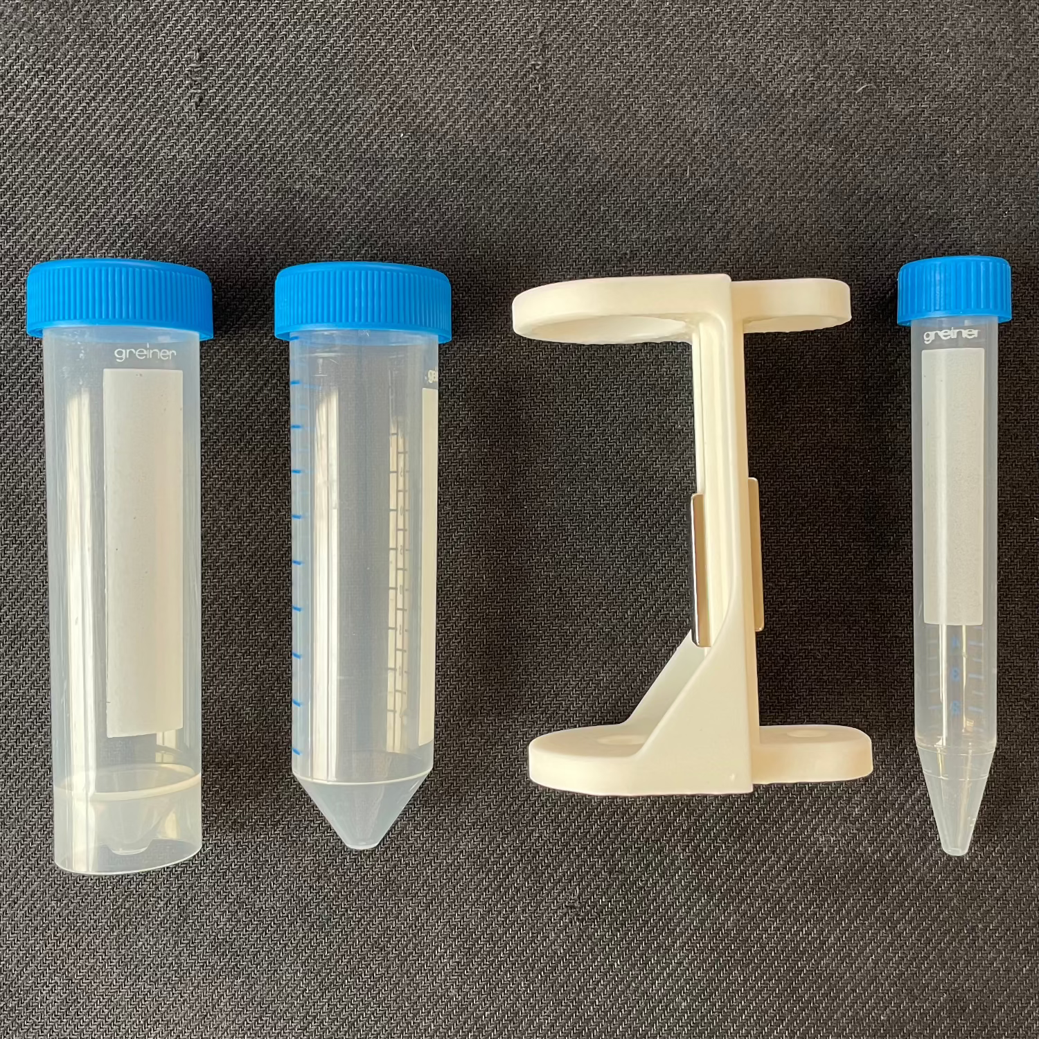 The magnetic separator is compatible with many tube types, no matter of conical or flat bottom