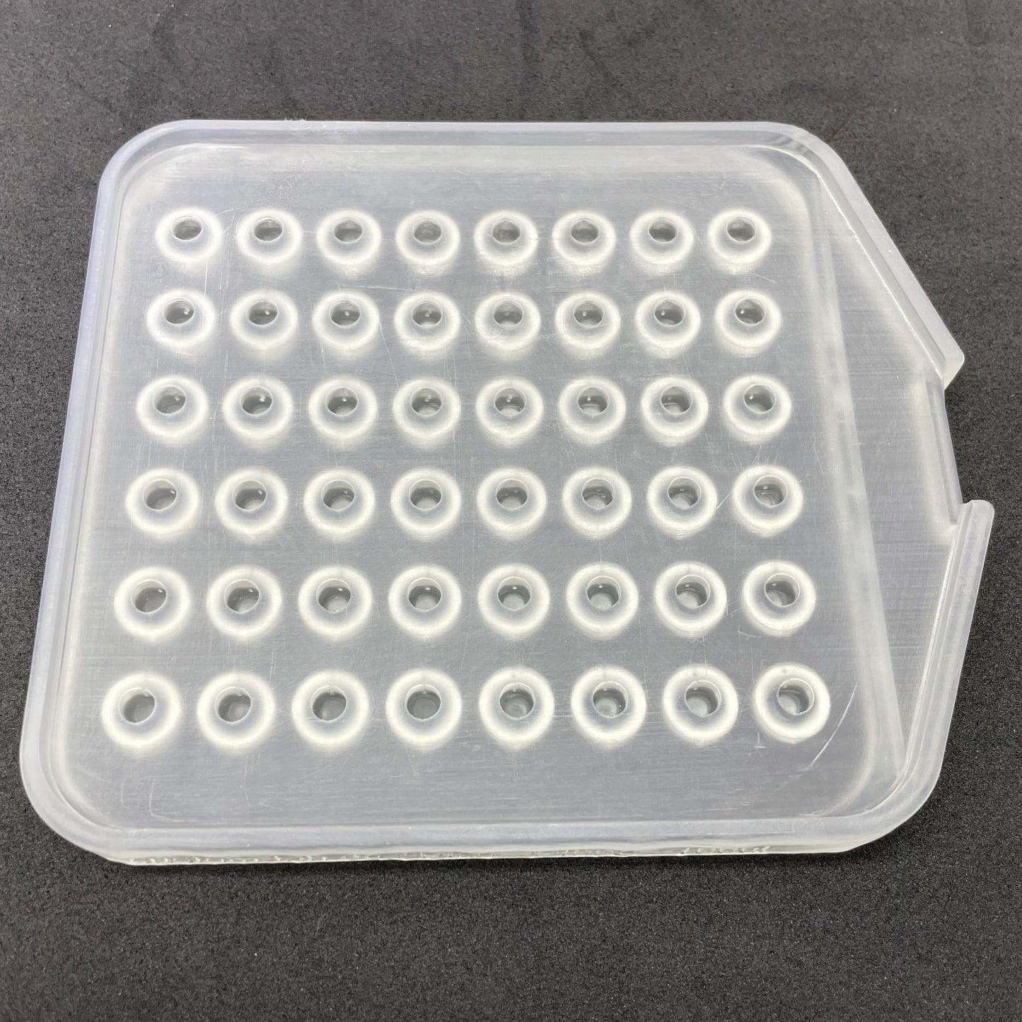 Pico, the Customizable Powder Dispenser for 48 2 ml Tubes