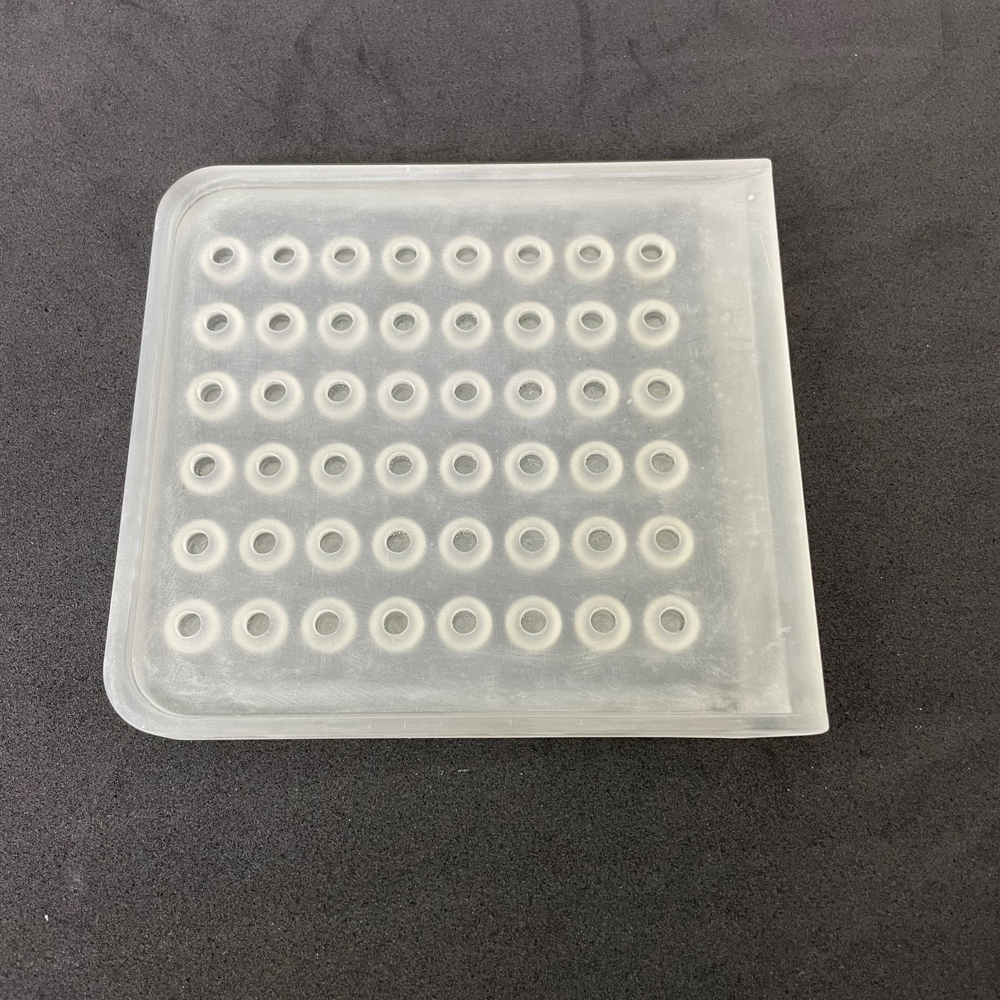 Pico, der anpassbare Pulverspender für 48 2-ml-Gefäße